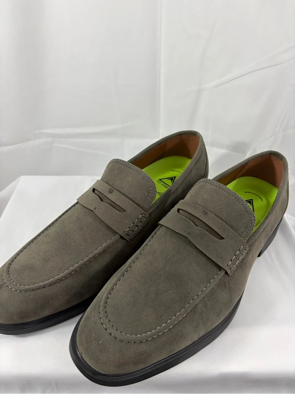 NWT Vance Co Men's Size 11.5 Gray Suede Penny Loafers